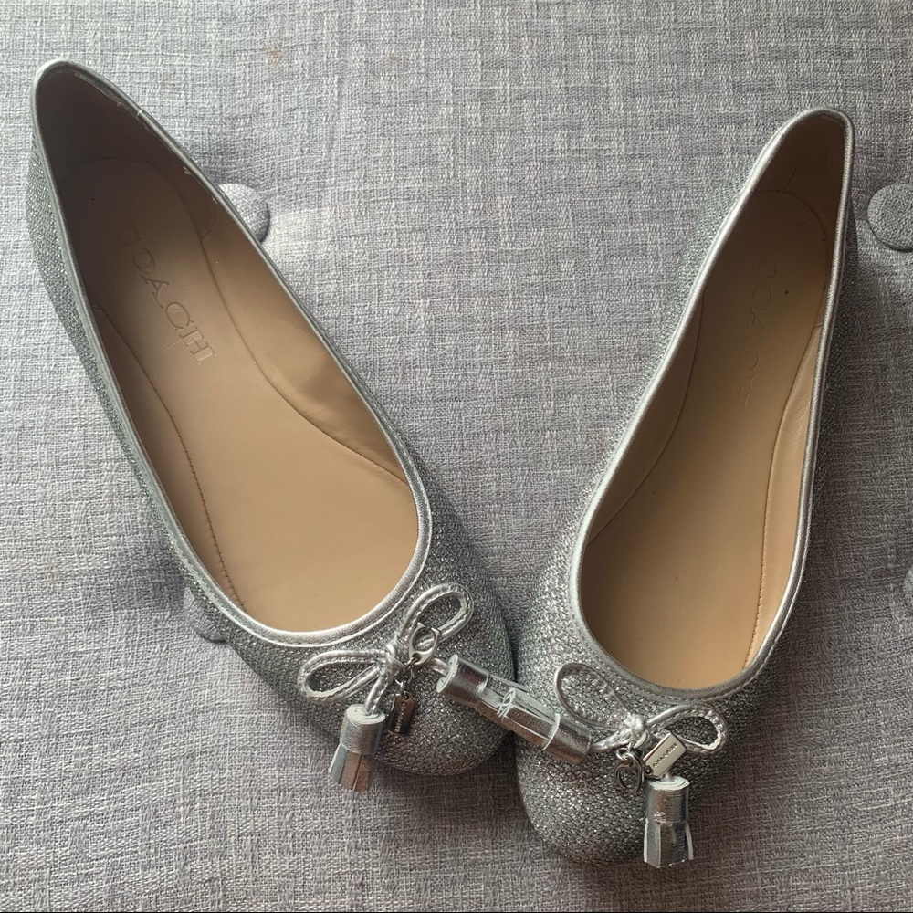 Couch silver sparkly  flats